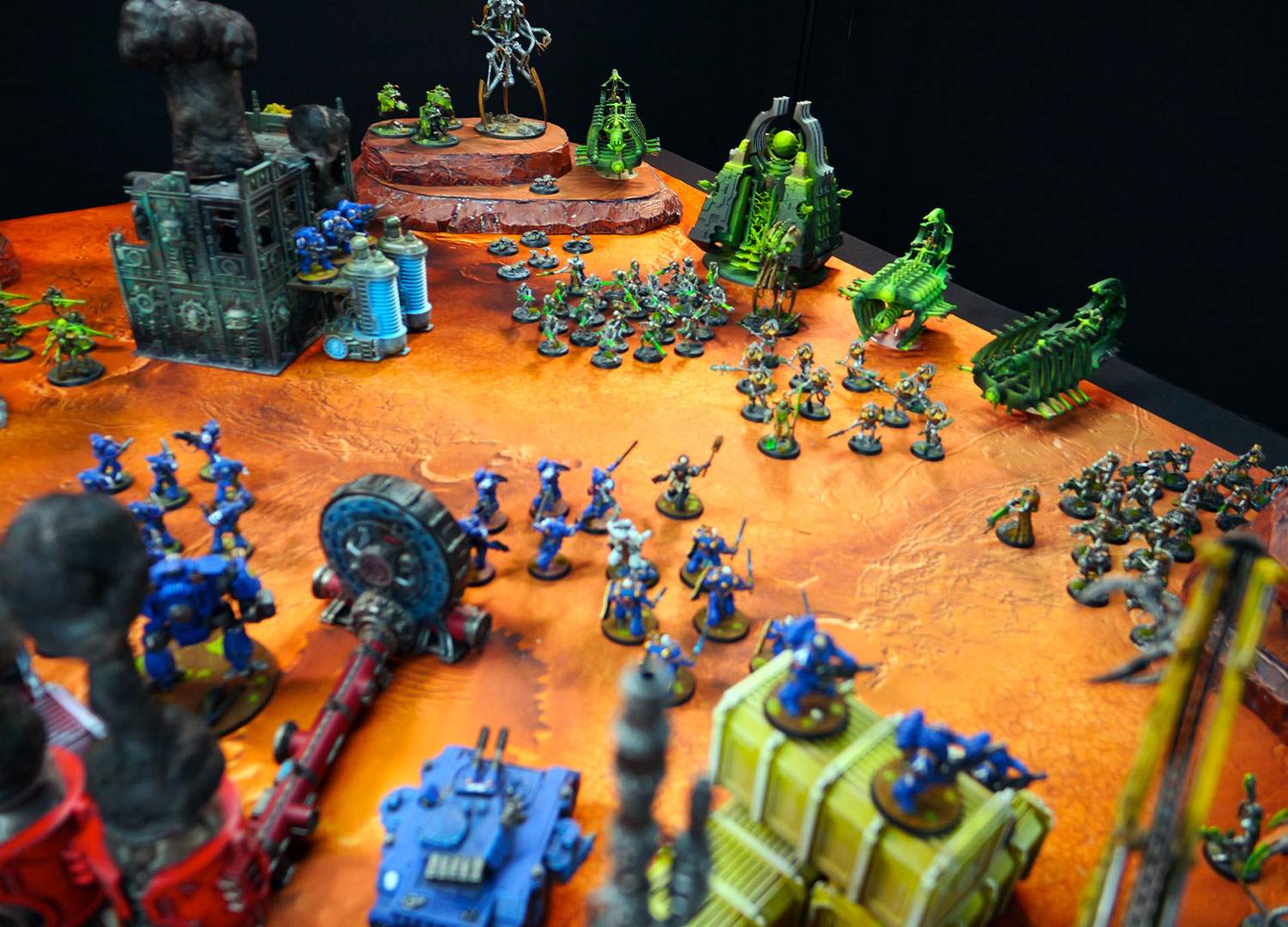 Pourquoi acheter un tapis de jeu jouer à warhammer 40,000 ou AOS ? - crank-wargame